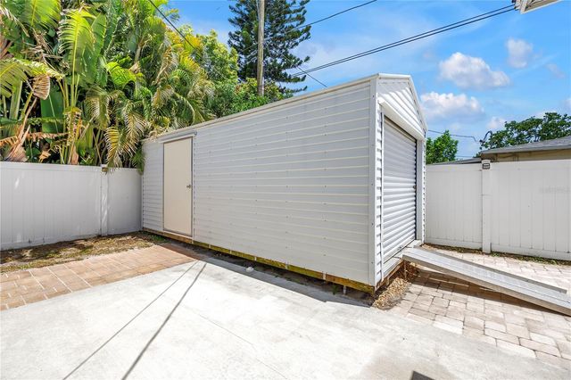 2375 37TH STREET N, St Petersburg, FL 33713