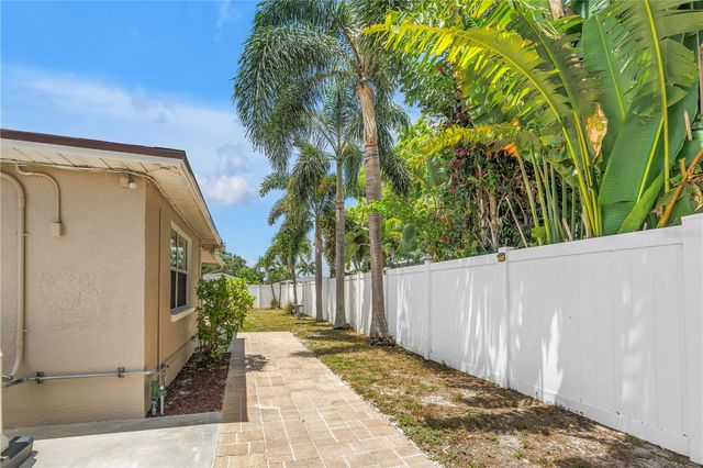 2375 37TH STREET N, St Petersburg, FL 33713