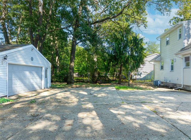 1450 Wesley Avenue, Muskegon, MI 49442