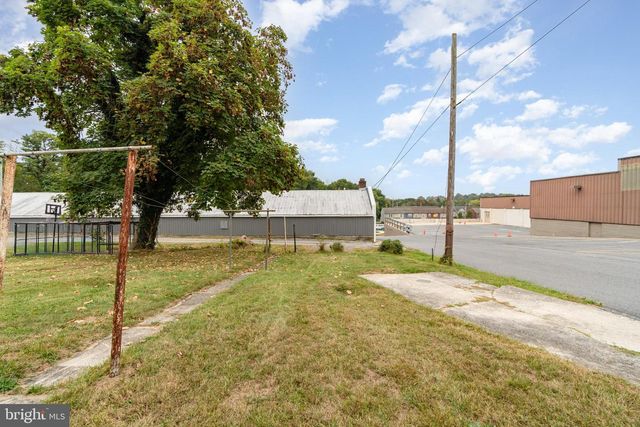 200 S PENN ST, Shippensburg, PA 17257