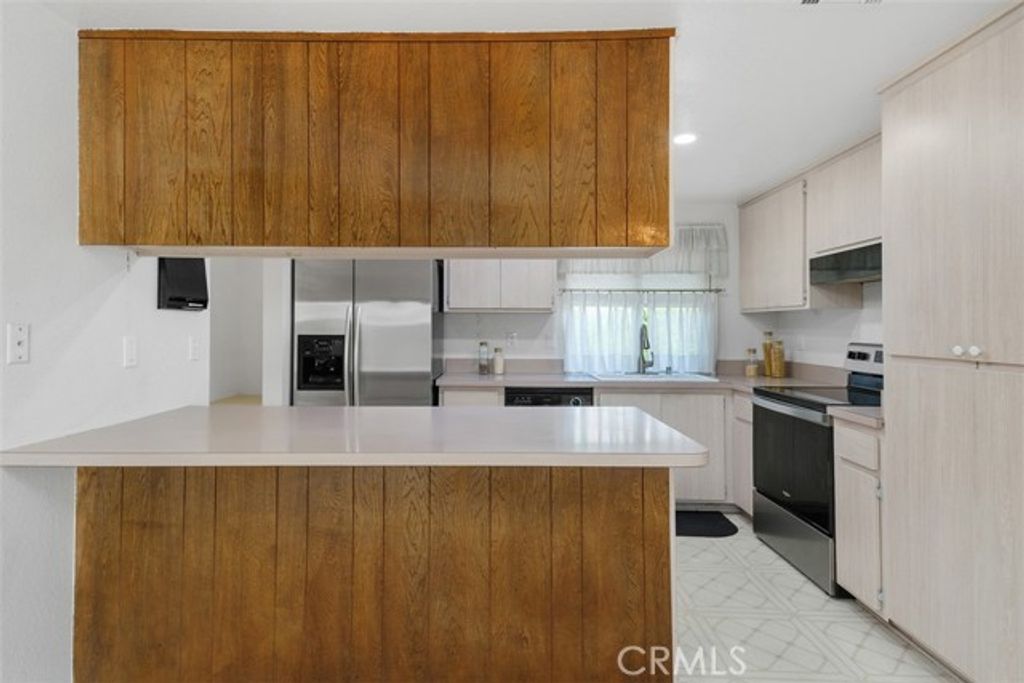 property-img
