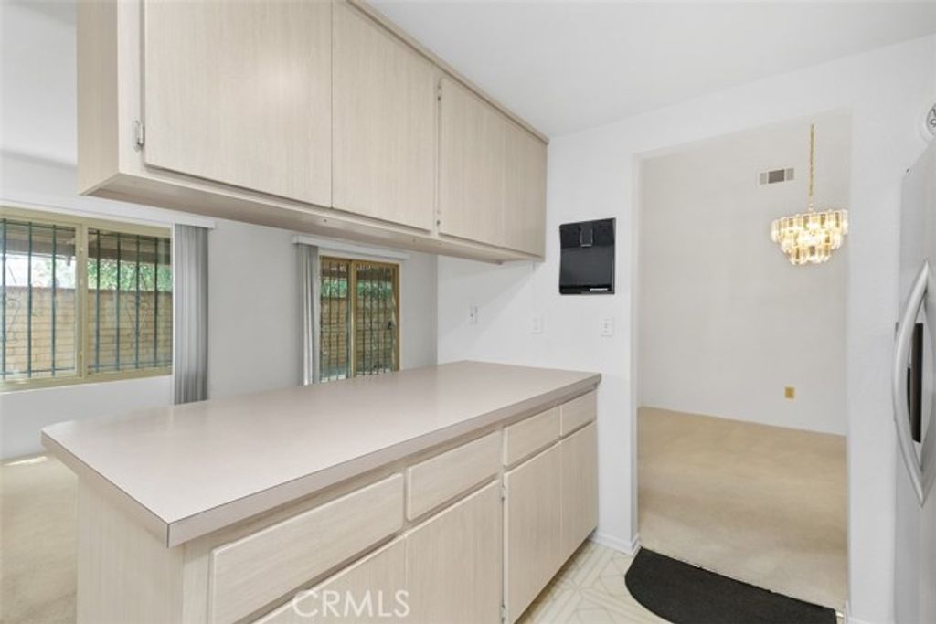 property-img