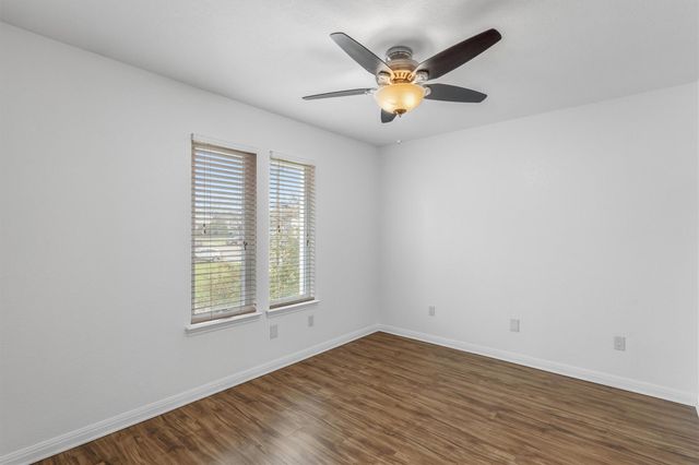 201 E 35th ST B, Austin, TX 78705