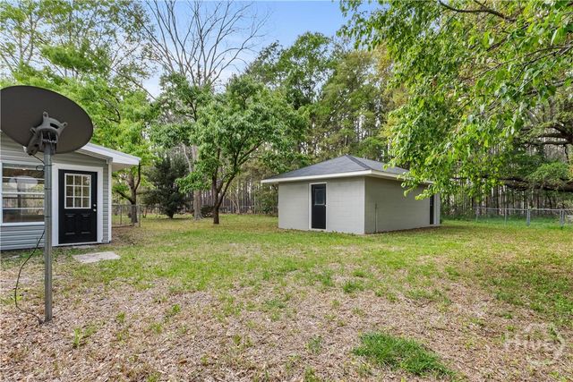 1569 Groover Road, Hinesville, GA 31313