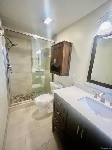 5160 Orchard Crest Drive, Troy, MI 48085