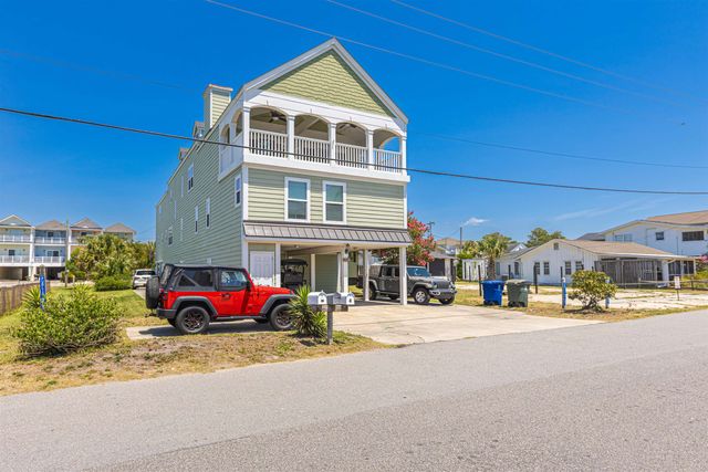 1511 Holly Dr., North Myrtle Beach, SC 29582