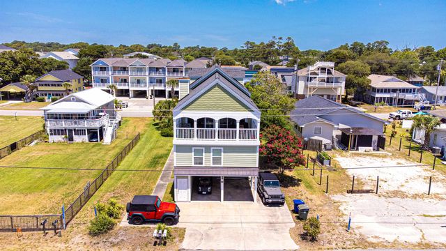 1511 Holly Dr., North Myrtle Beach, SC 29582