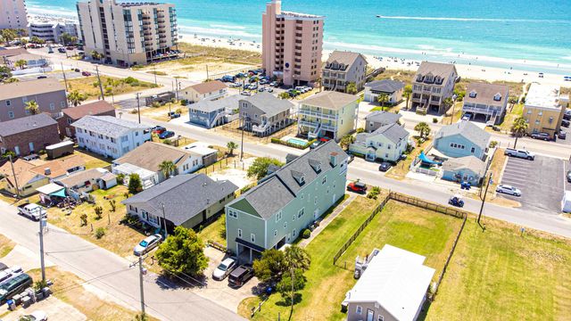 1511 Holly Dr., North Myrtle Beach, SC 29582