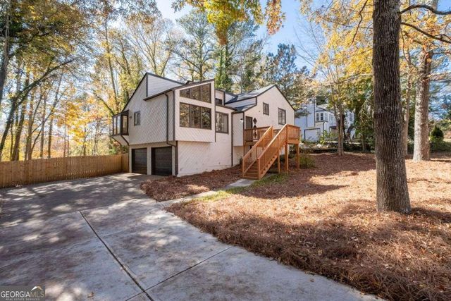 1718 CHRISTIE Drive NE, Marietta, GA 30066