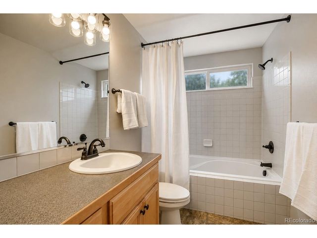 212 Sycamore Ave, Johnstown, CO 80534