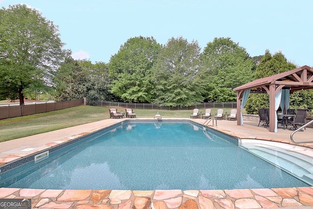 100 Wickham Drive, Tyrone, GA 30290