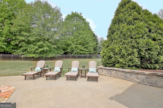 100 Wickham Drive, Tyrone, GA 30290
