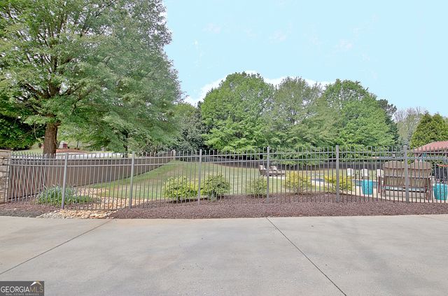 100 Wickham Drive, Tyrone, GA 30290