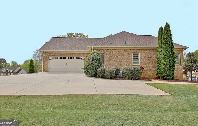 100 Wickham Drive, Tyrone, GA 30290
