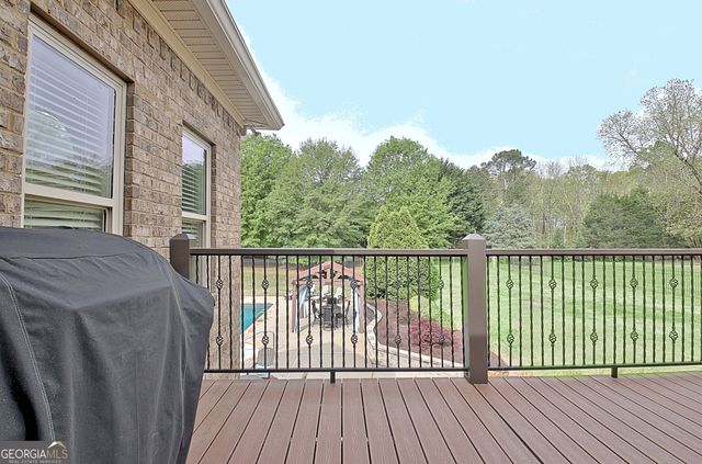 100 Wickham Drive, Tyrone, GA 30290