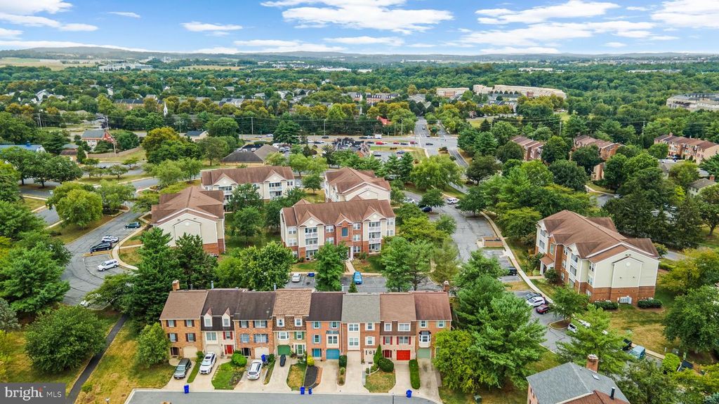 8033 HOLLOW REED CT, Frederick, MD 21701