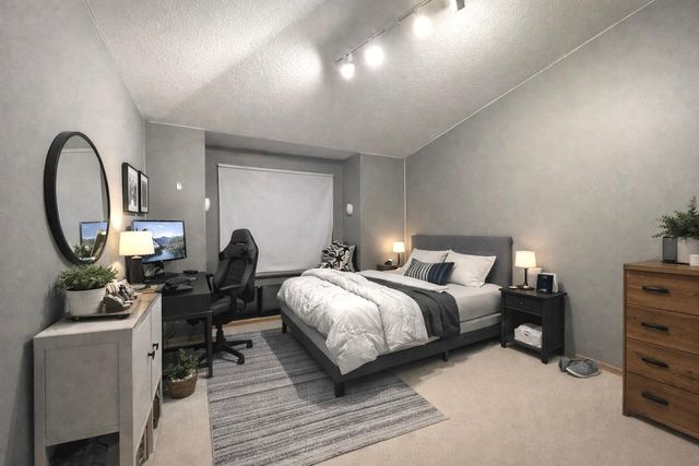 18412 Pathfinder Drive, Eden Prairie, MN 55347