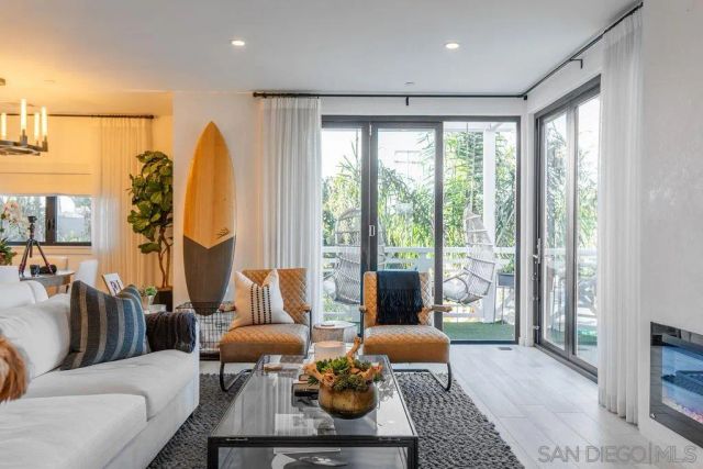 3301 Lincoln, Carlsbad, CA 92008