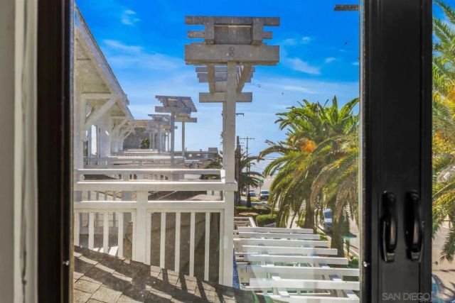 3301 Lincoln, Carlsbad, CA 92008