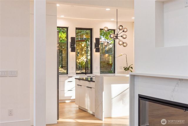 17720 SE 63rd Place, Bellevue, WA 98006