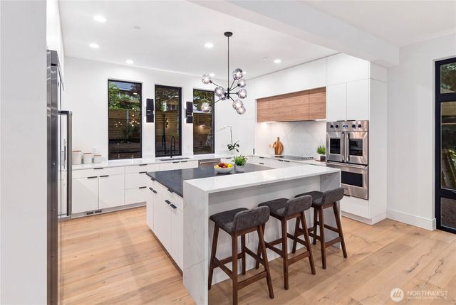 17720 SE 63rd Place, Bellevue, WA 98006