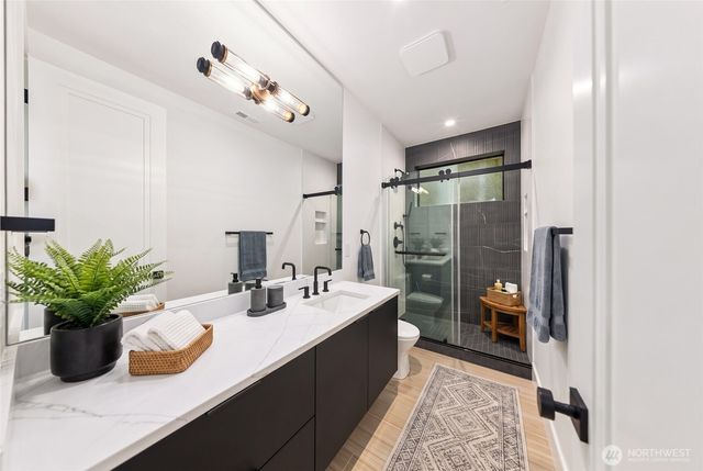 17720 SE 63rd Place, Bellevue, WA 98006