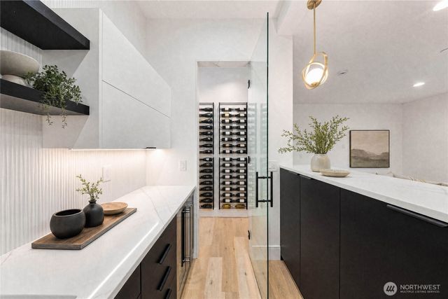 17720 SE 63rd Place, Bellevue, WA 98006