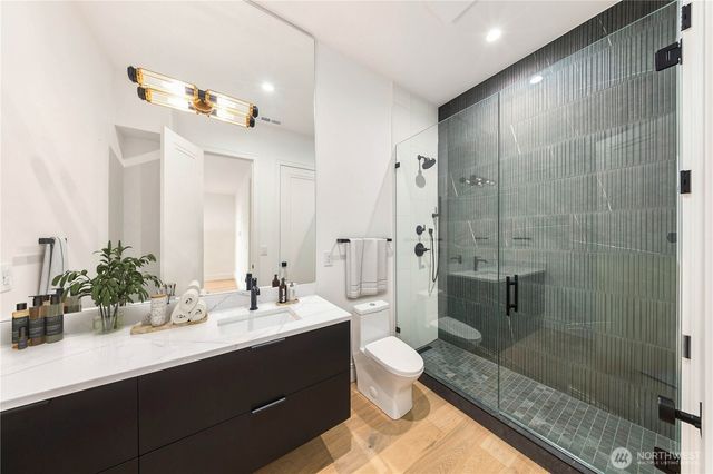 17720 SE 63rd Place, Bellevue, WA 98006