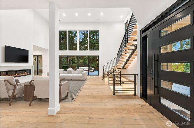 17720 SE 63rd Place, Bellevue, WA 98006