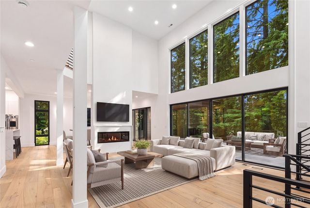 17720 SE 63rd Place, Bellevue, WA 98006