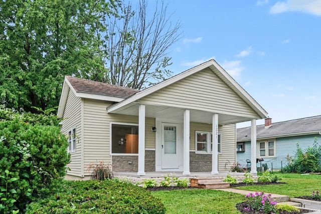 1221 S 32nd Street, South Bend, IN 46615