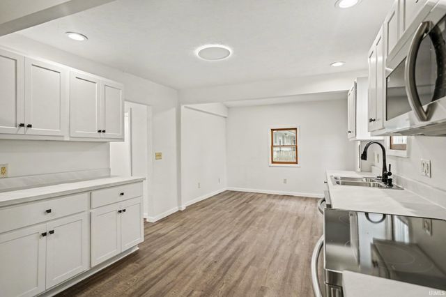 1221 S 32nd Street, South Bend, IN 46615