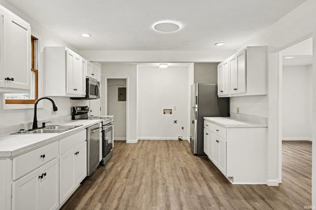 1221 S 32nd Street, South Bend, IN 46615