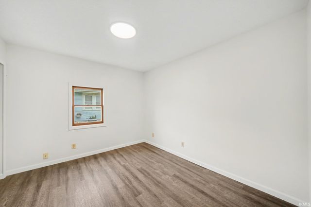 1221 S 32nd Street, South Bend, IN 46615