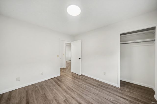 1221 S 32nd Street, South Bend, IN 46615