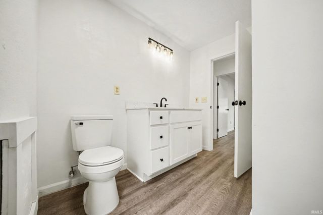 1221 S 32nd Street, South Bend, IN 46615