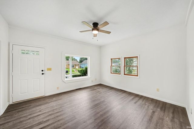 1221 S 32nd Street, South Bend, IN 46615
