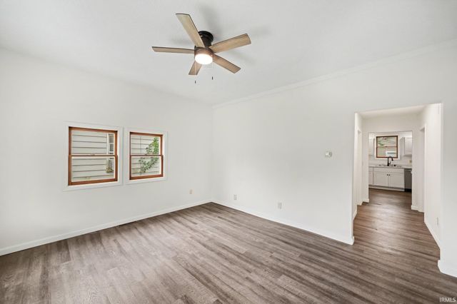1221 S 32nd Street, South Bend, IN 46615