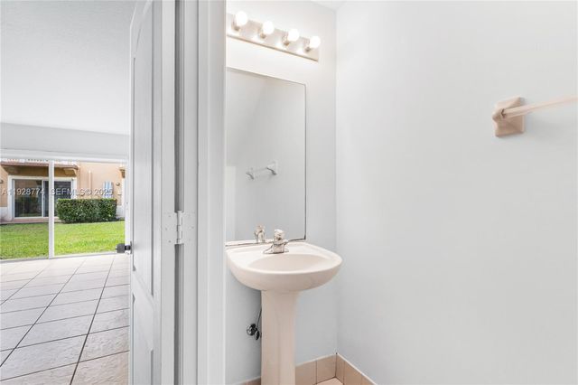 3168 SW 129th Way 151, Miramar, FL 33027