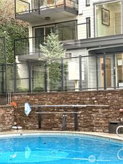 3212 SE 81st #C203, Mercer Island, WA 98040