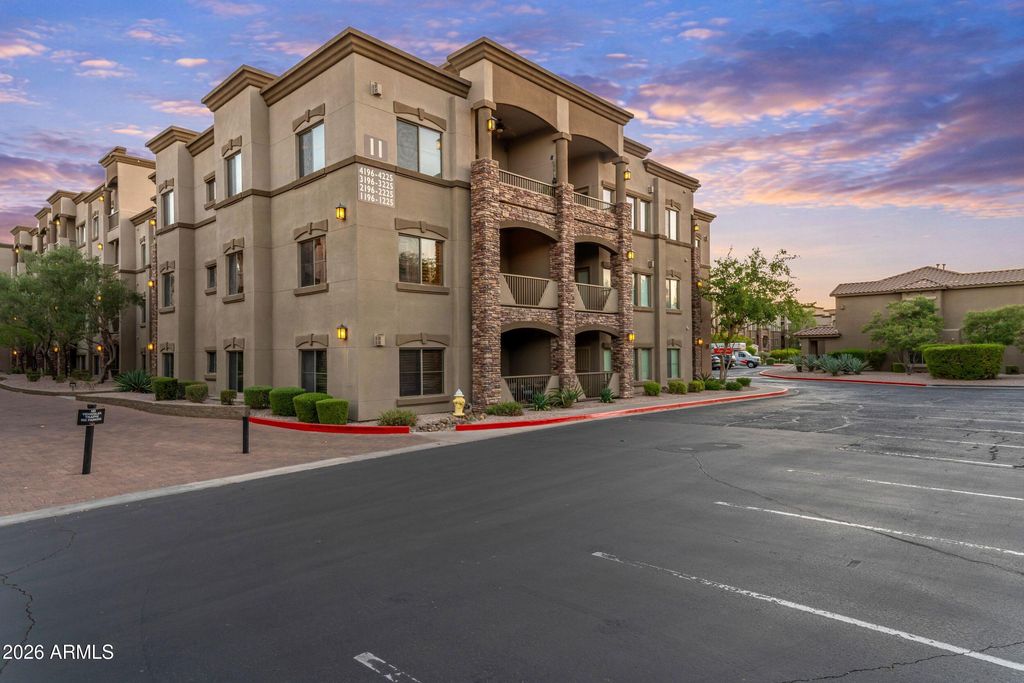 5450 E Deer Valley Drive 2206, Phoenix, AZ 85054