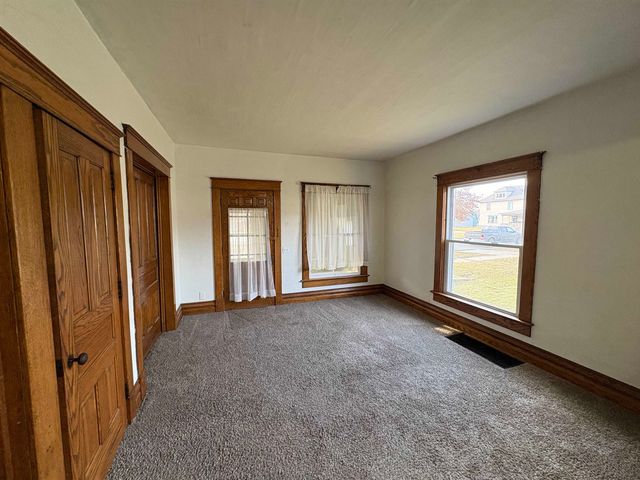 211 S Morton Street, Kendallville, IN 46755