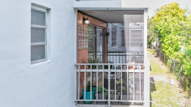 1400 Tallwood Avenue 206, Hollywood, FL 33021