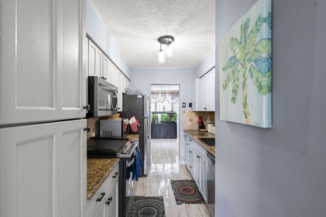 1400 Tallwood Avenue 206, Hollywood, FL 33021