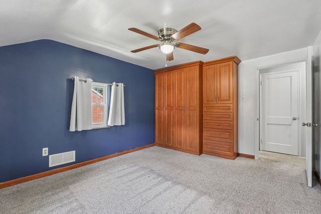 4211 McKee DRIVE, Whitehall, PA 15236