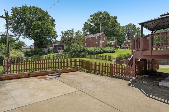 4211 McKee DRIVE, Whitehall, PA 15236