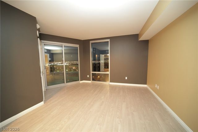 322 Karen Avenue 1803, Las Vegas, NV 89109
