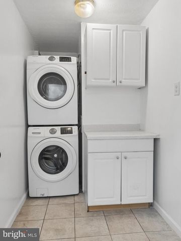 2210 BERKSHIRE RD, Lancaster, PA 17603