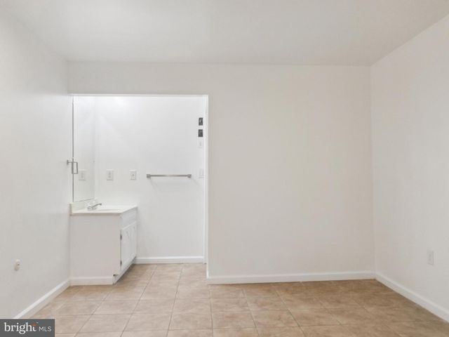 2210 BERKSHIRE RD, Lancaster, PA 17603