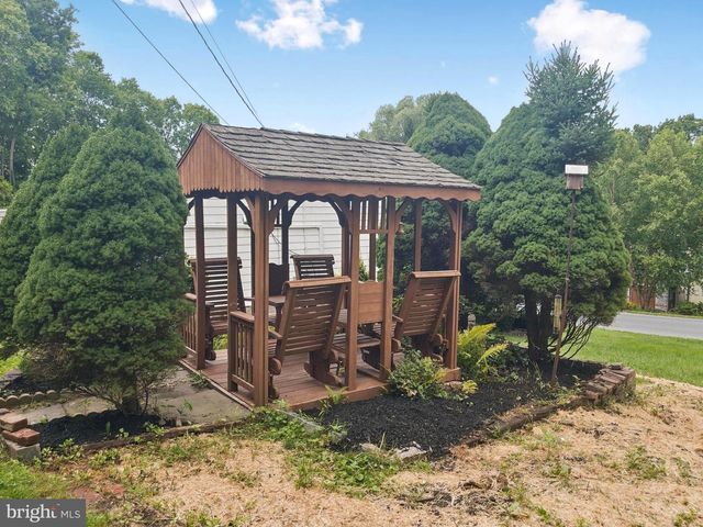 2210 BERKSHIRE RD, Lancaster, PA 17603